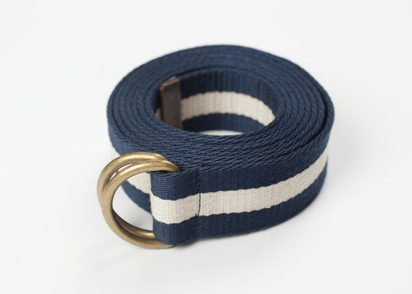 Ceinture en toile rayée en bleu marine/blanc