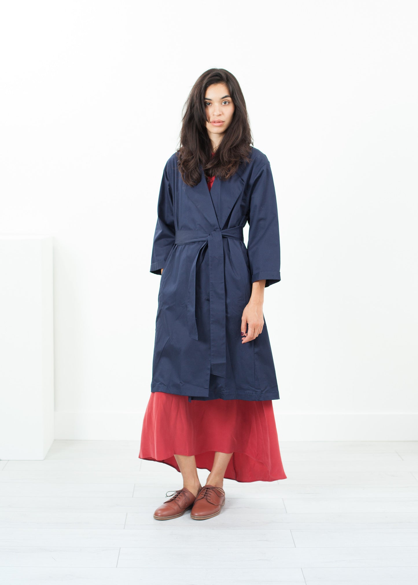 Trench en satin bleu marine