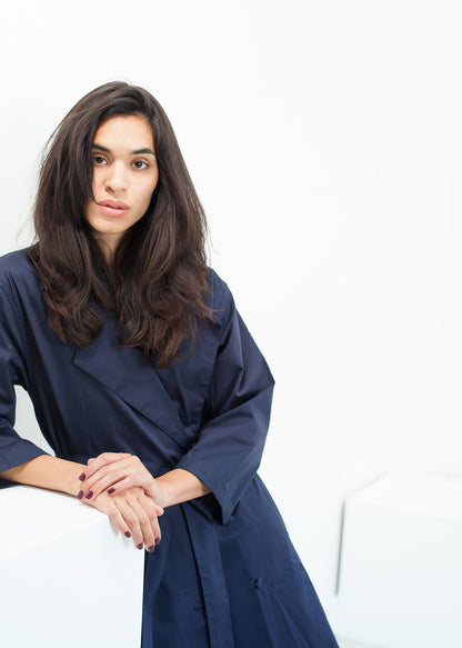 Trench en satin bleu marine